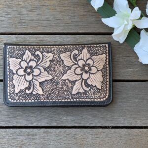 hand tooled flower flat wallet 2.jpeg